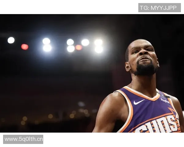 火箭队与快船队比赛精彩瞬间及赛况分析